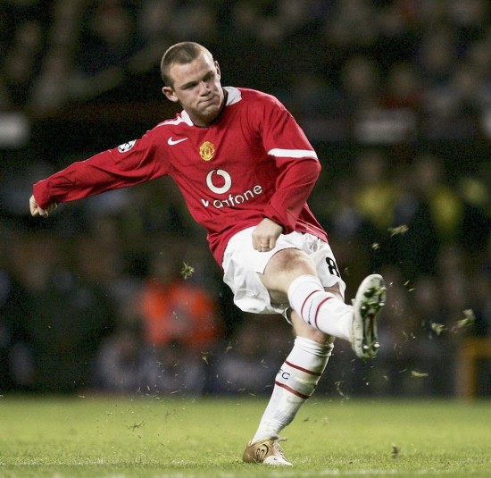 展示了他在 展示了他在