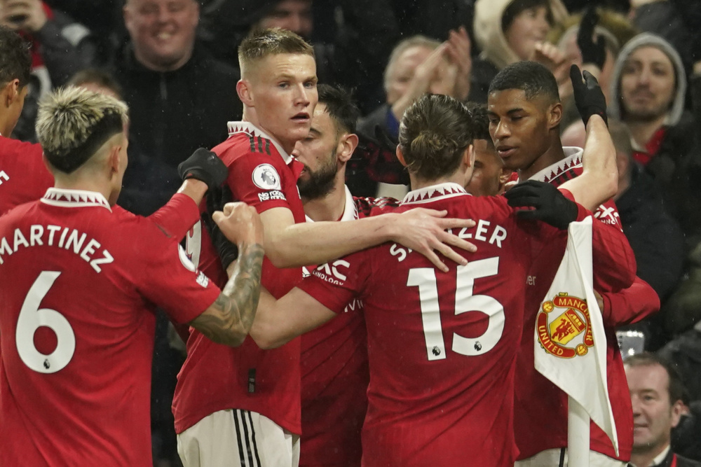 更凸显了他 更凸显了他